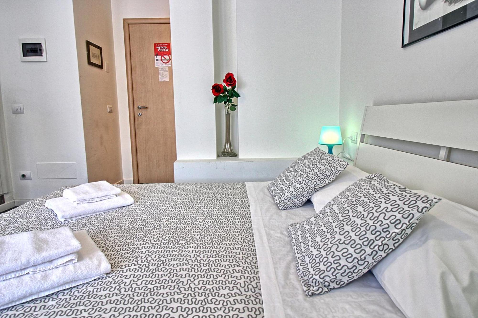 Residenza Manzoni Como Centre Luaran gambar
